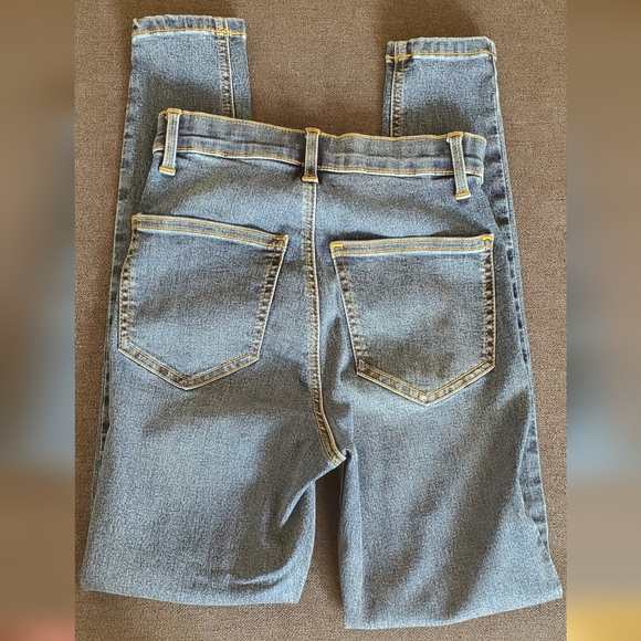 TopShop - Picture 3 of 3